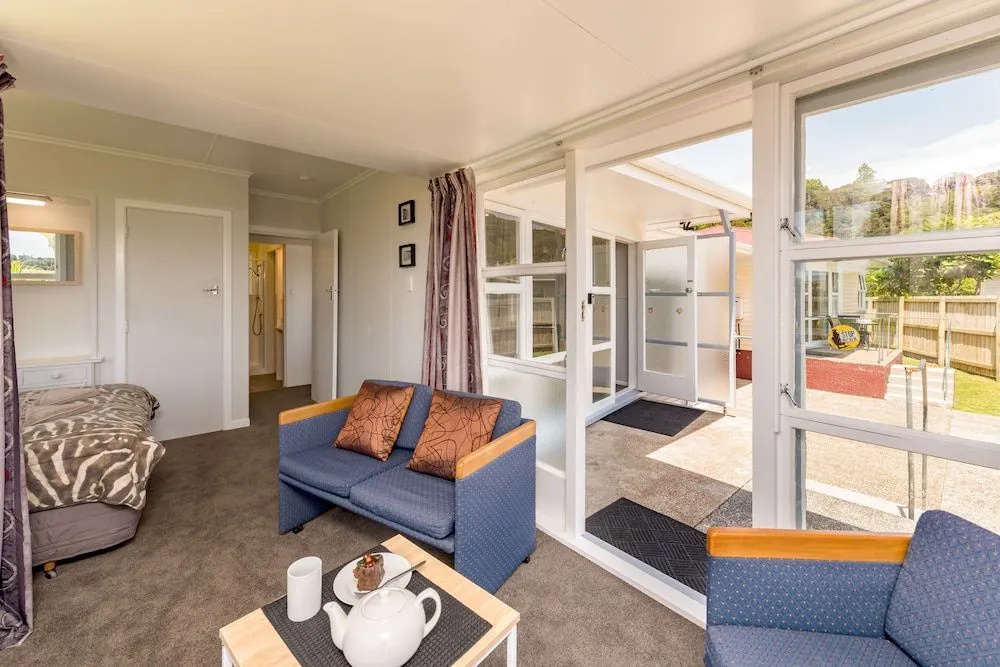 Waitangi Beach Bach 30B