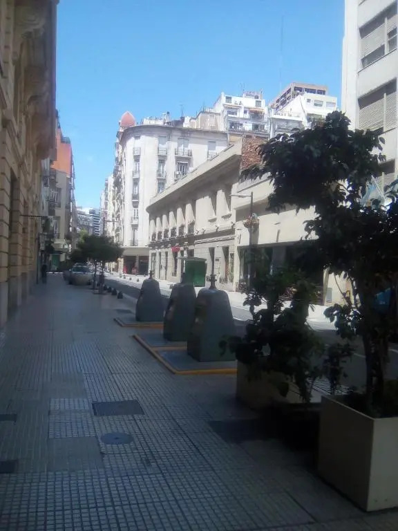 Marcelo T de Alvear 800