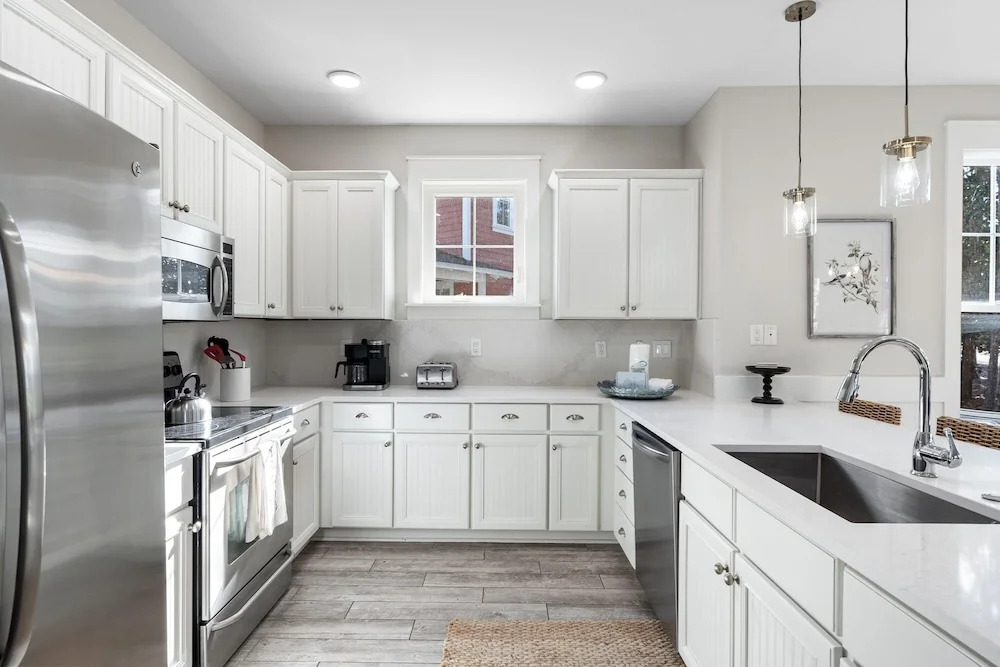 1289 Laurel Grove