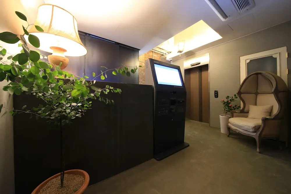 Kayla Hotel