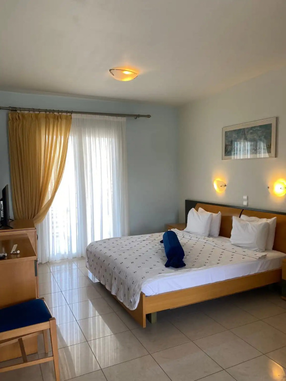 Zeus Paradise Hotel