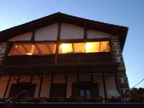 Hostal Auzoa