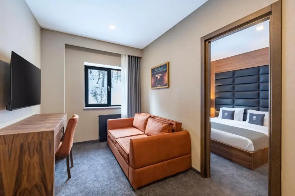 Sunny Hotel