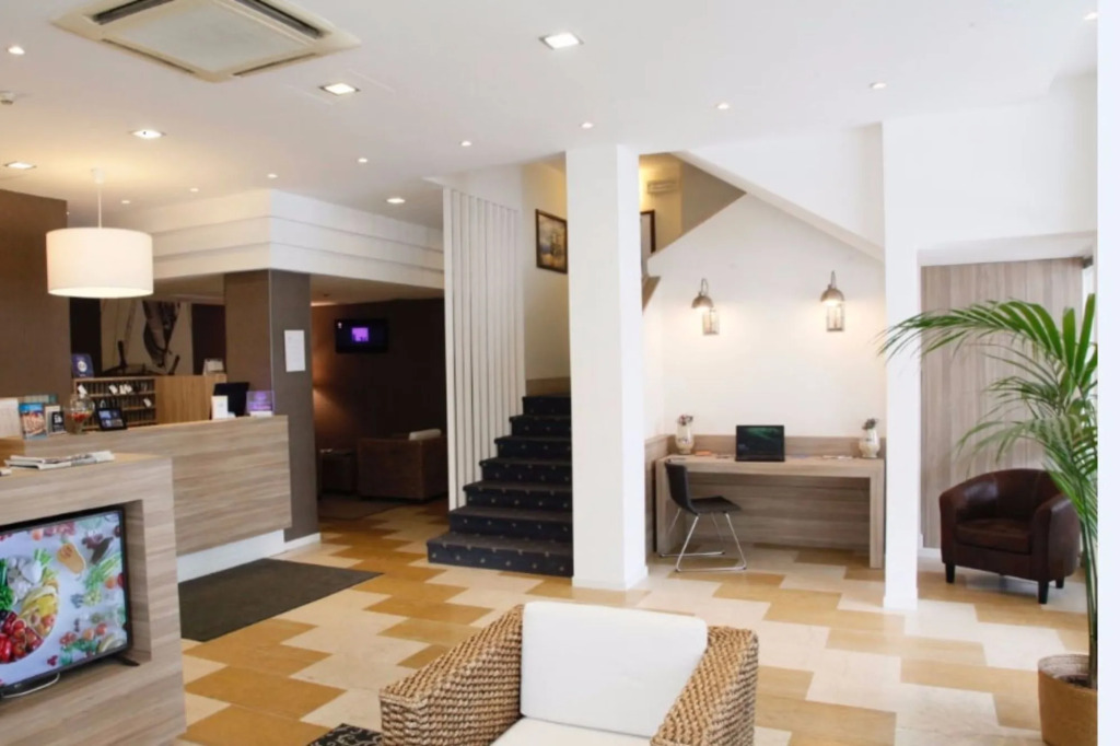 Hotel Majorca sul Mare in centro a Riccione con Area Fitness