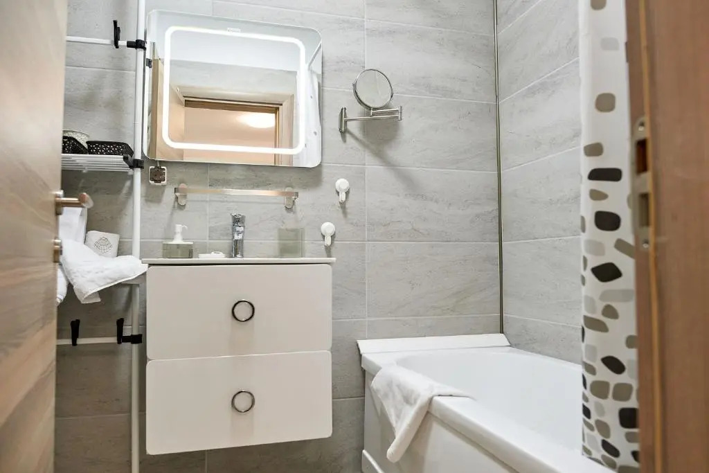 Purple Pearl Apartments Spa n Pool Beach resort