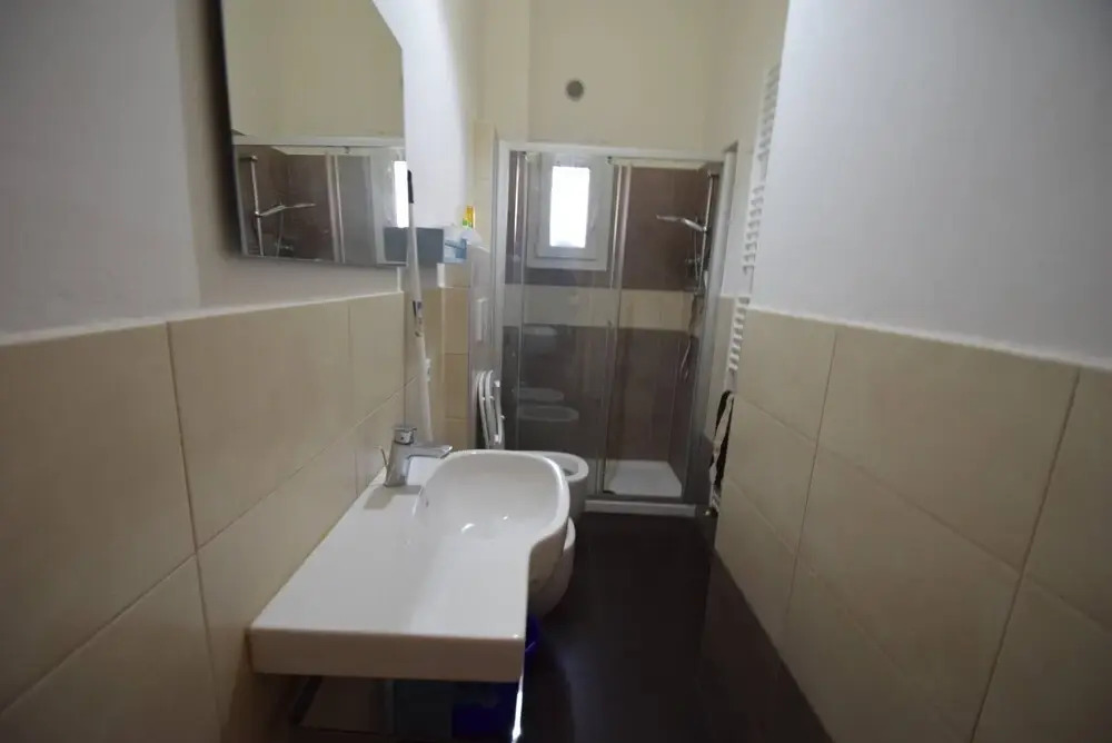 Vicino Ospedale E Aeroporto Num92867