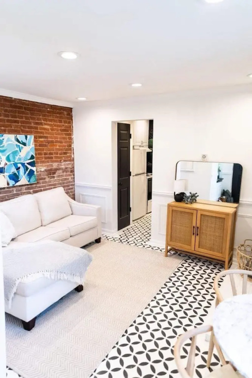 Charming and Historic Apartment in Capitol Hill