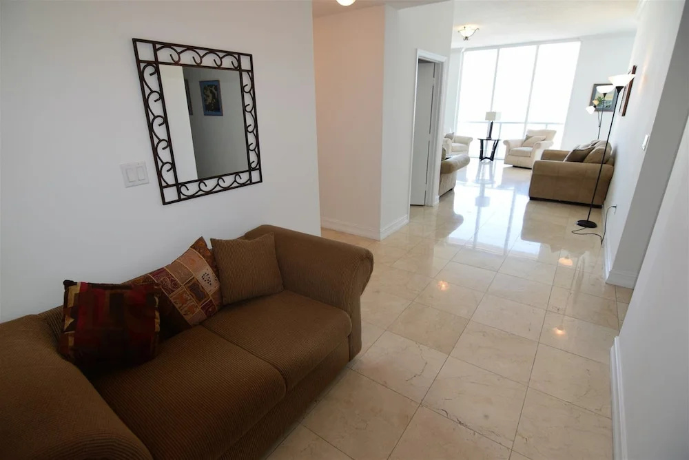 Amazing 4 Bedrooms, 5 Bath + Den Penthouse At La Perla