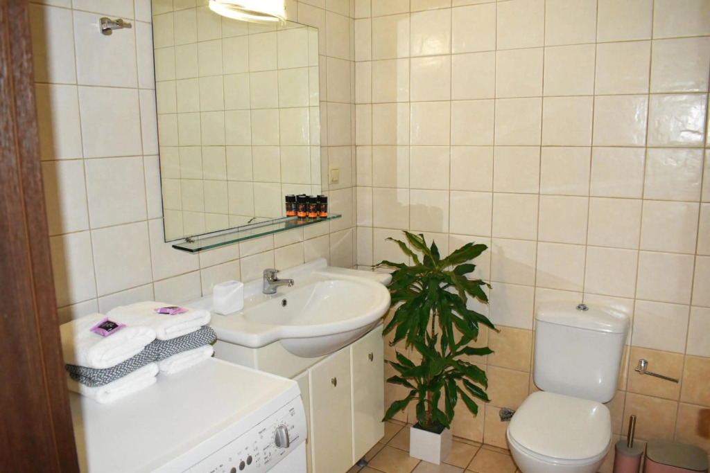 Karma Apartment - Next to sandy beach