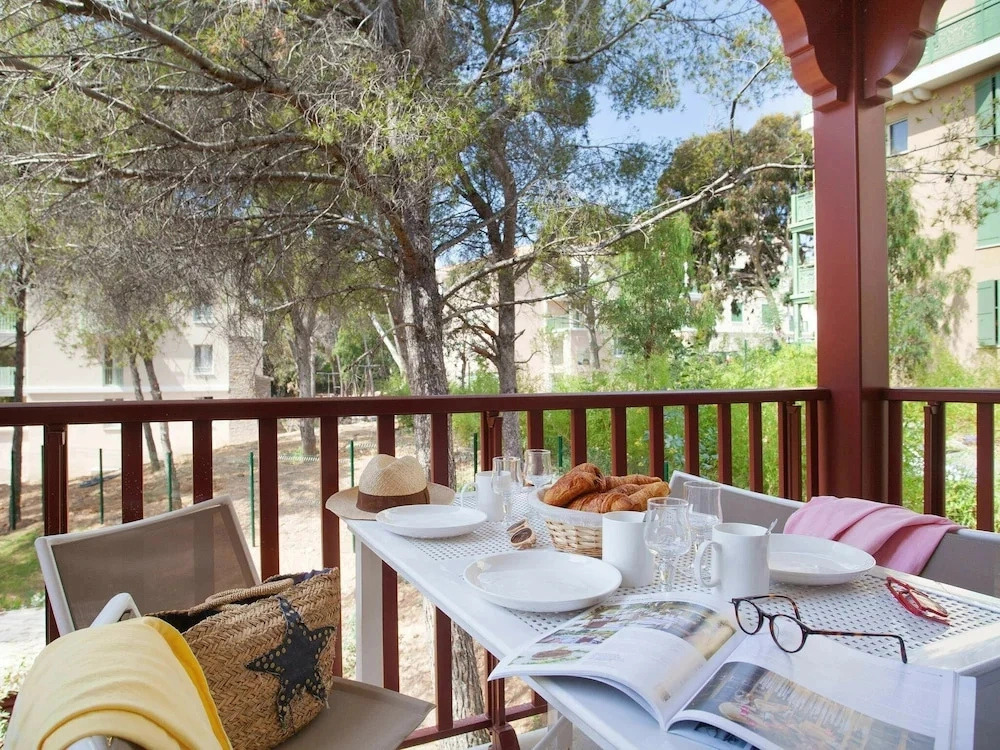 Apartment in Cavalaire Near Sandy Beach