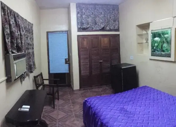 Fernandez and Friends Rooms