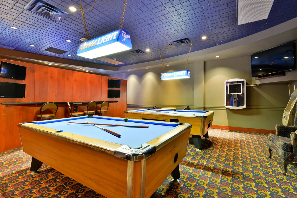 iHOTEL & Conference Centre Red Deer