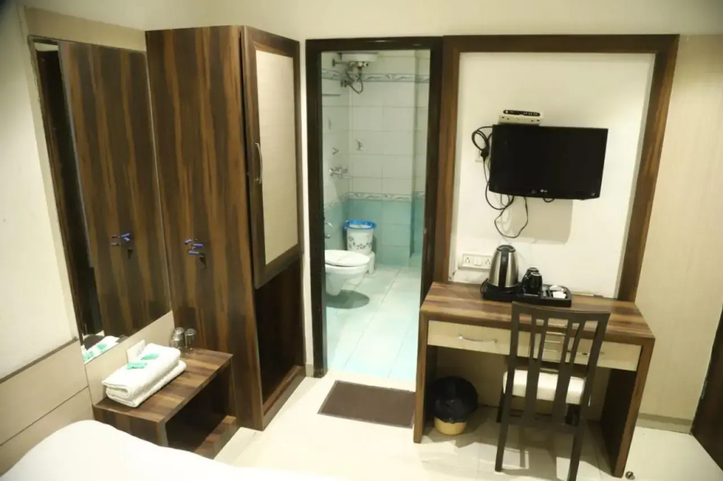 Hotel Malhotra inn 50 Meter from Golden Temple