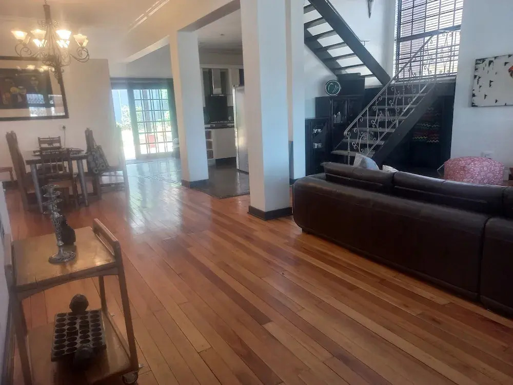 Jakes's Place Modern Comfortable & Sunny 3-bedroom House in Kensington