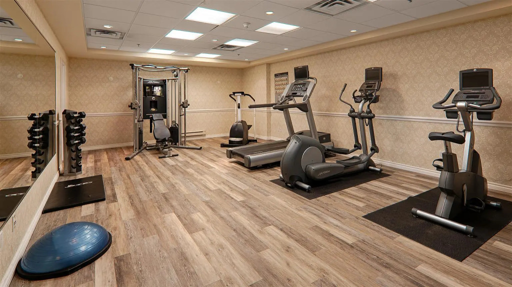 Doubletree By Hilton Montreal Airport
