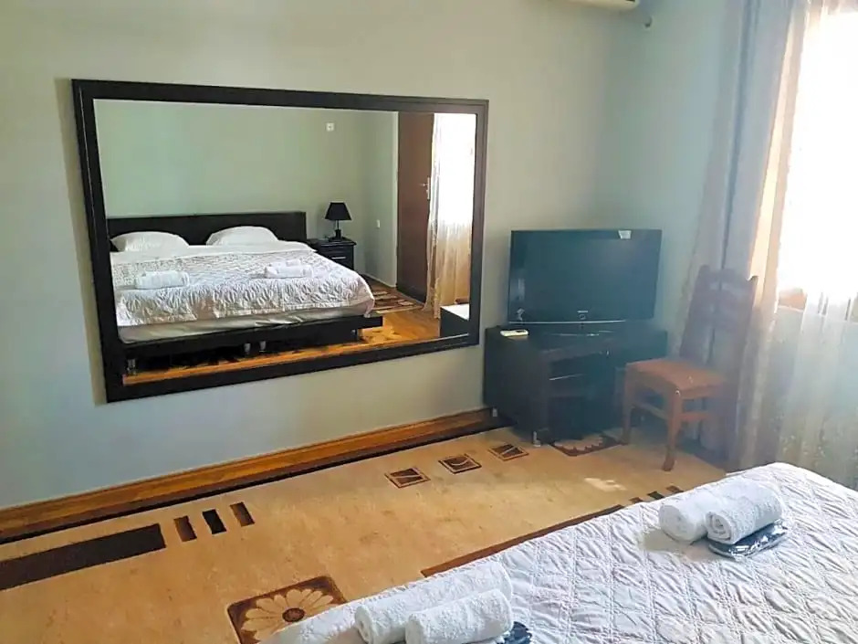 Sweet Home at Ninoshvili 3