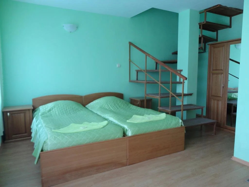 Rekata Hotel