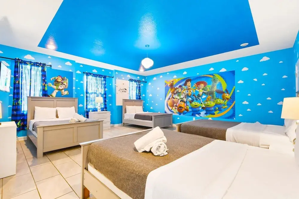 Storey Lake Getaway Pool SPA Theater