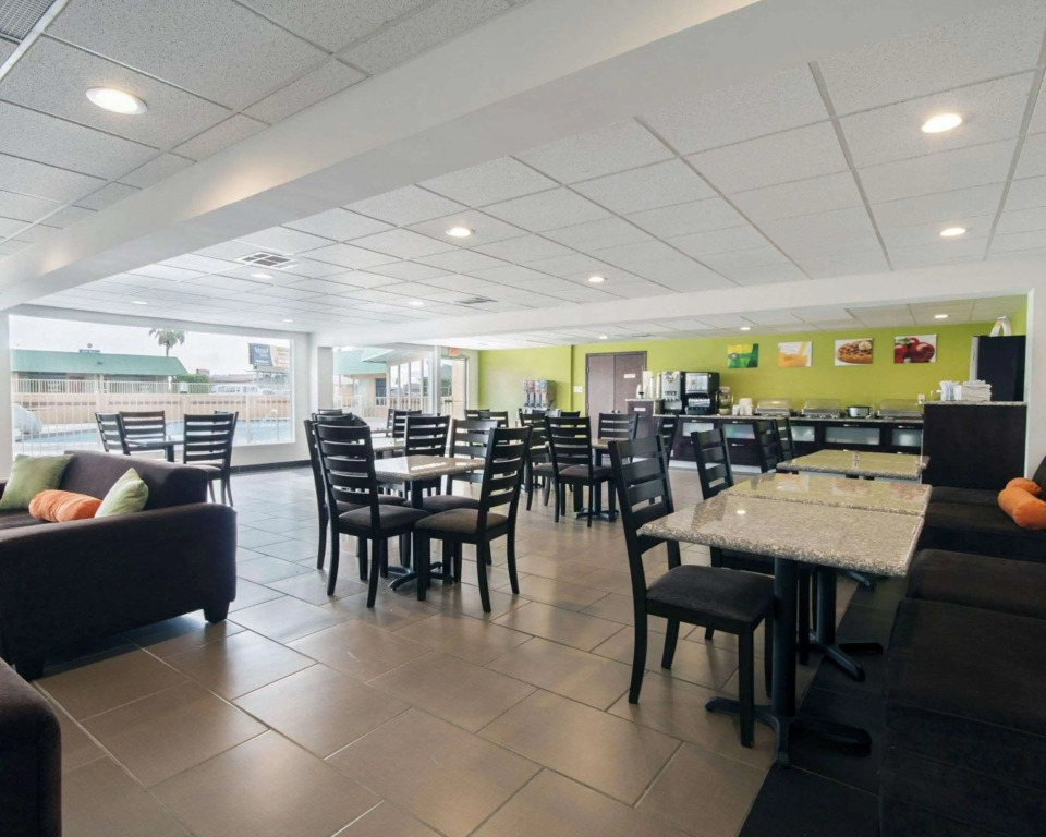 Quality Inn & Suites Airport