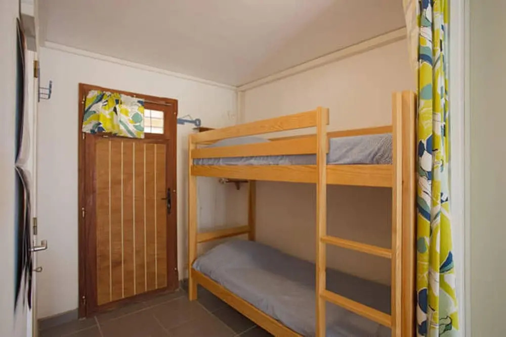 Studio in Bormes-les-mimosas, With Enclosed Garden and Wifi - 400 m Fr