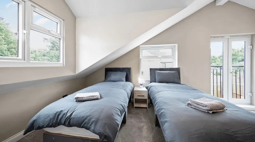 Stylish 2 Bedroom Apartment