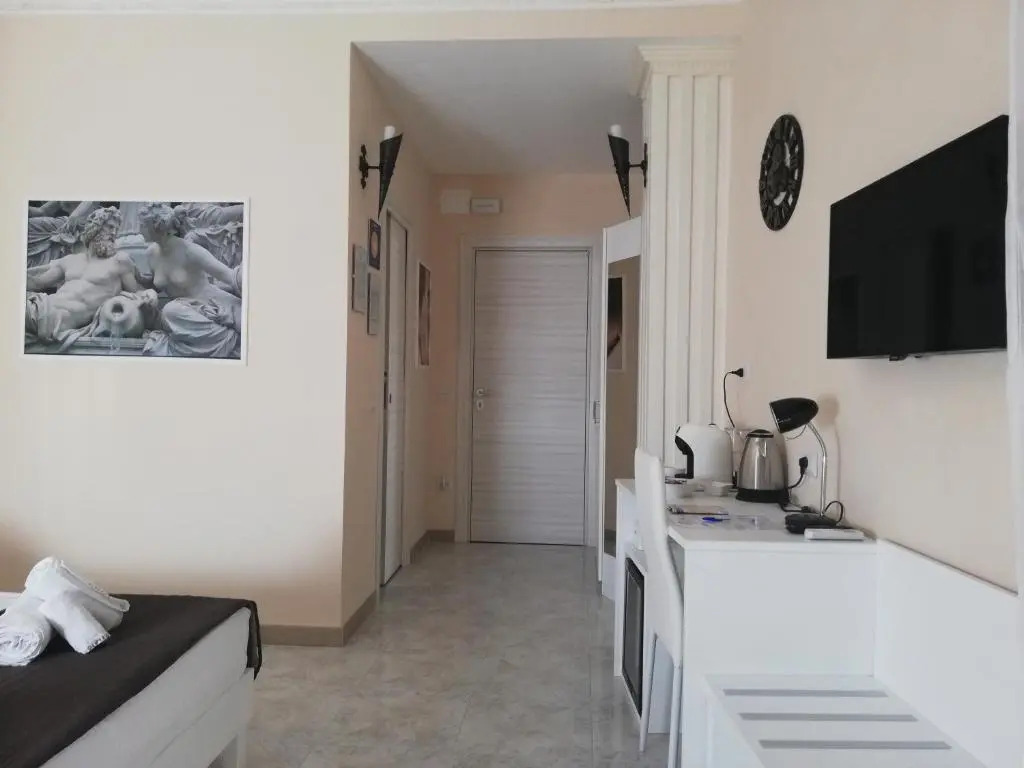 OLYMPUS ROOM