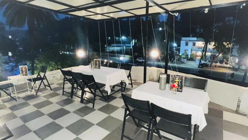 OYO 6557 Hotel Kaka Inn
