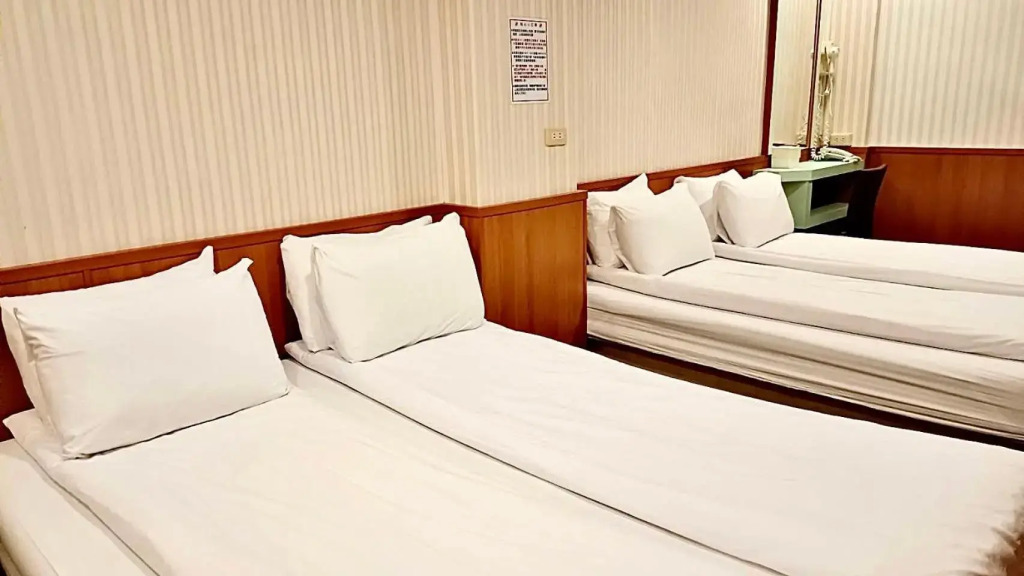 Yinglun Hotel