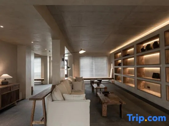 泸沽湖千山继酒店 Lugu Lake Qianshanji Hotel