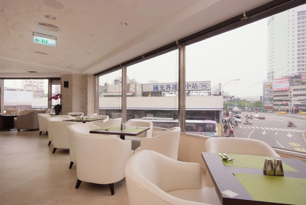 Hotel Leisure 台中輕行旅