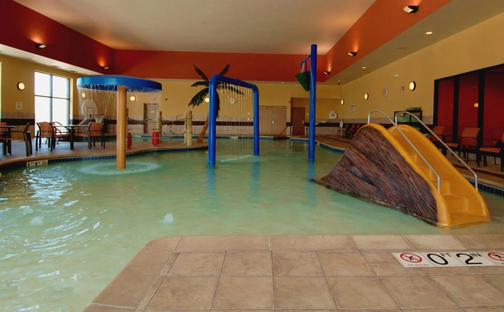 Courtyard by Marriott Madison West / Middleton