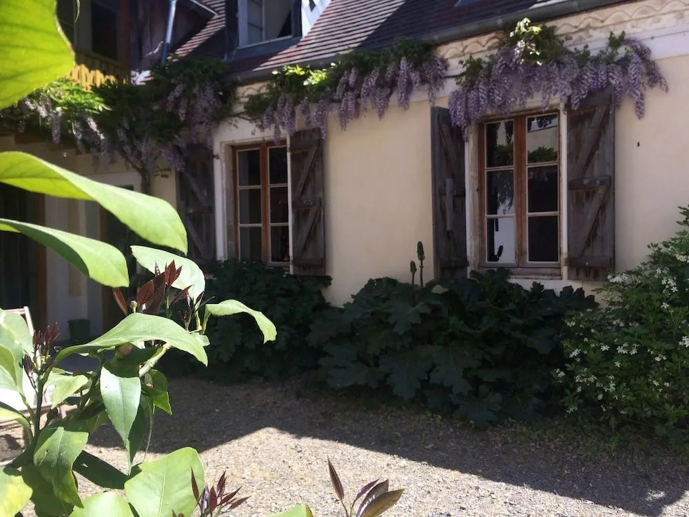 De lAutre Côté