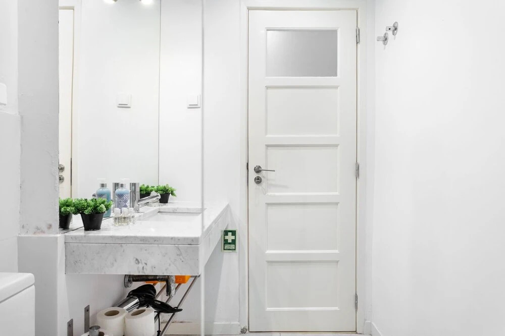 ALTIDO Graça 1-BR Apartment w/Green Terrace & BBQ