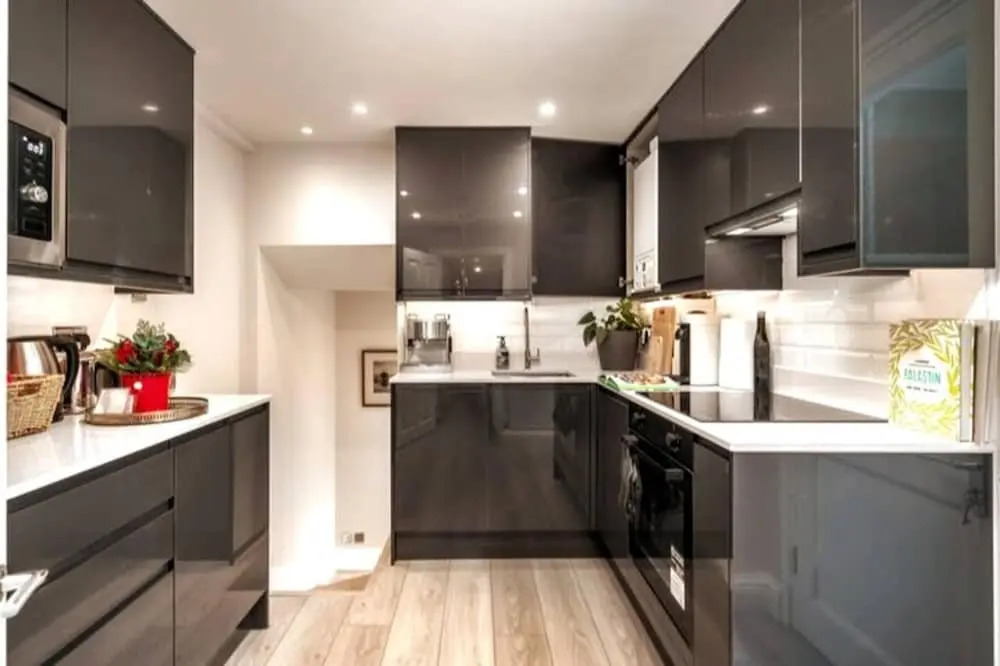 Earl s Court Chelsea 2BR Luxury Apartment Tube