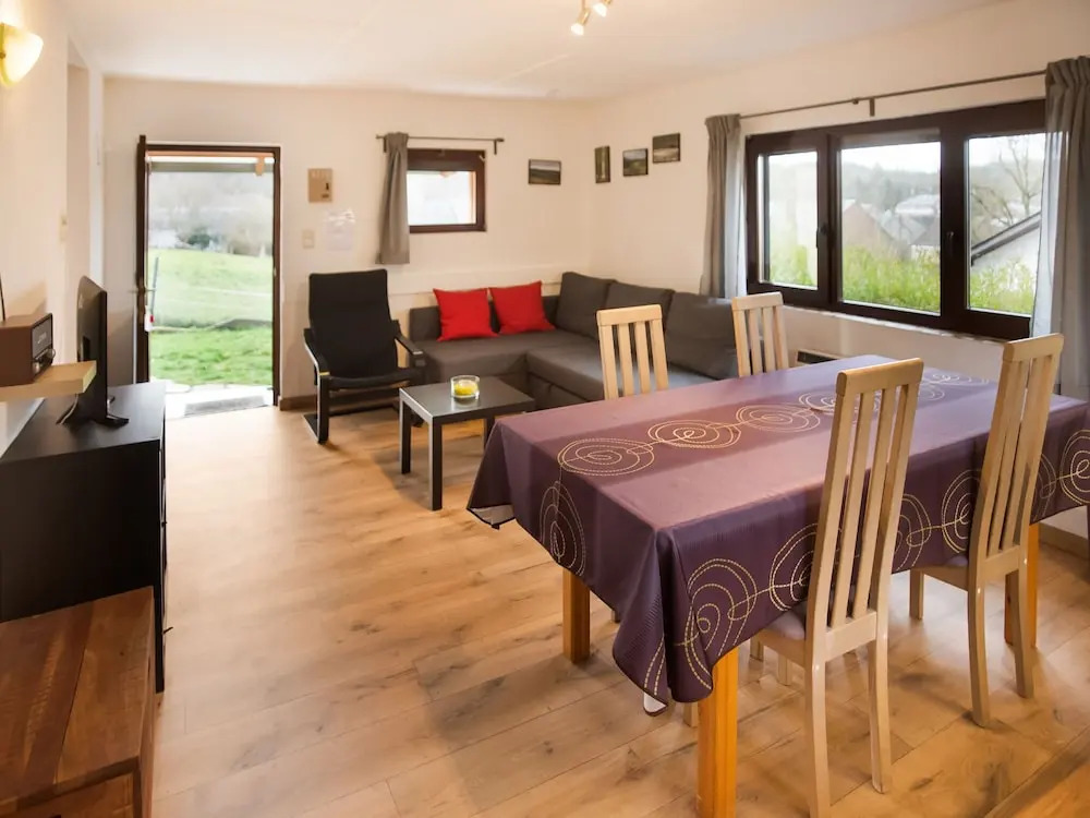 Serene Holiday Home in Han-sur-lesse With Garden