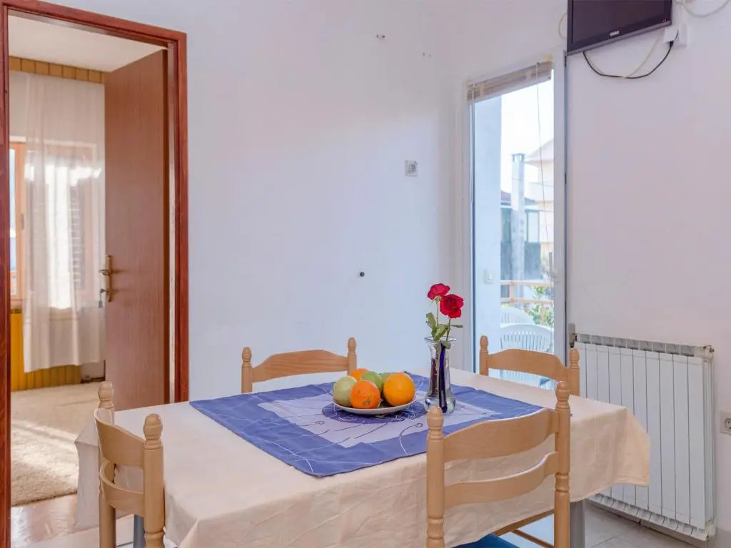 Apartments Srhoj