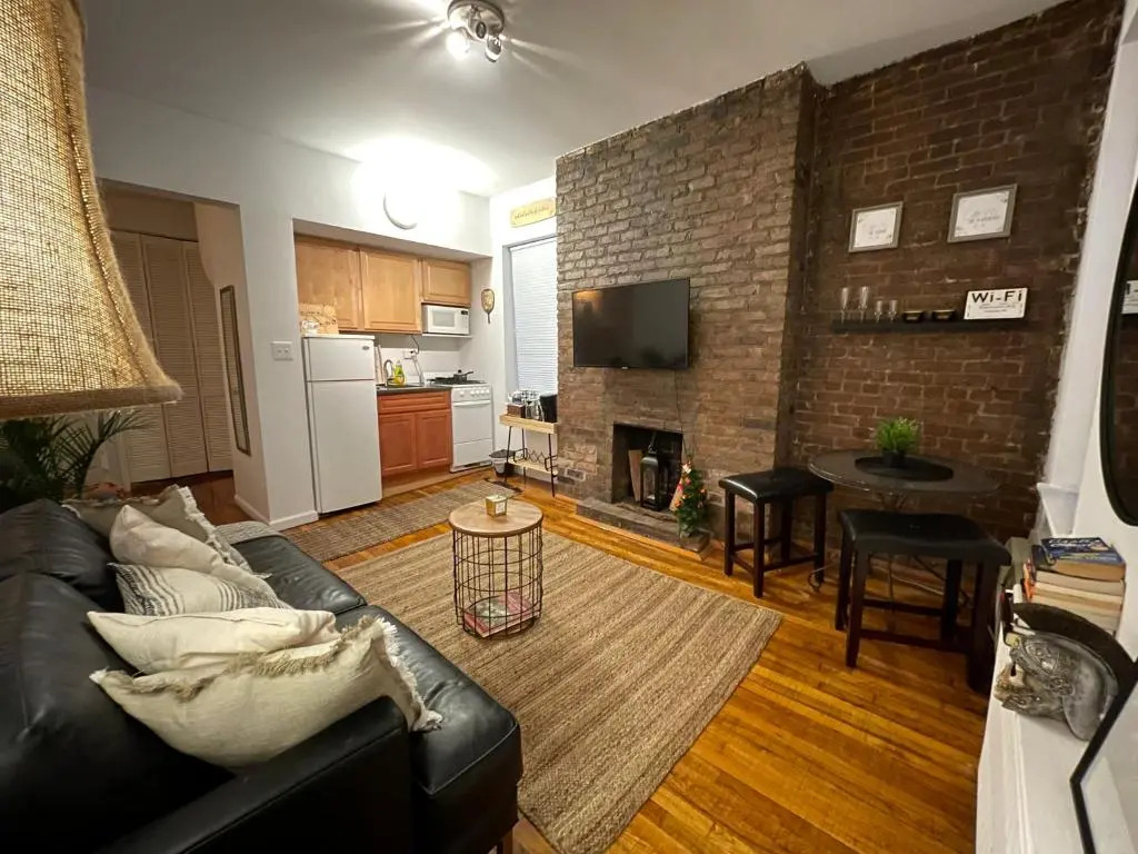 Cozy Entire Apartment in Upper East