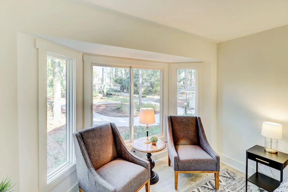49 Governors - 3 Br Home