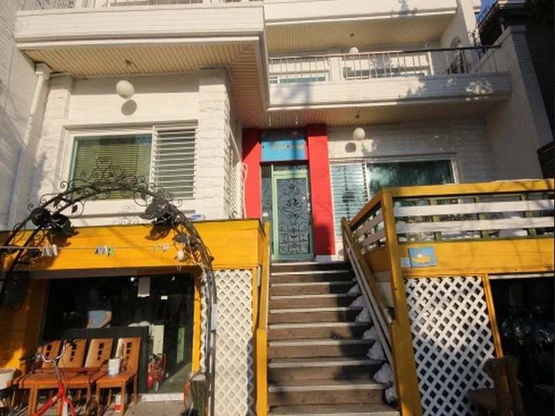 Yellow Submarine Guesthouse