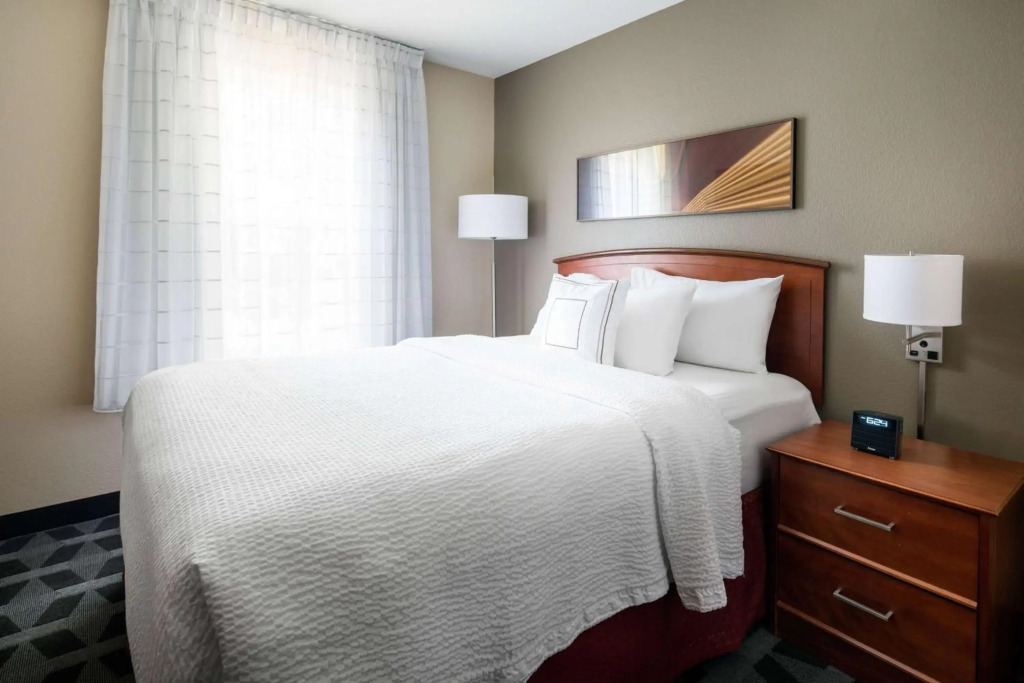 Sonesta Simply Suites Seattle Renton