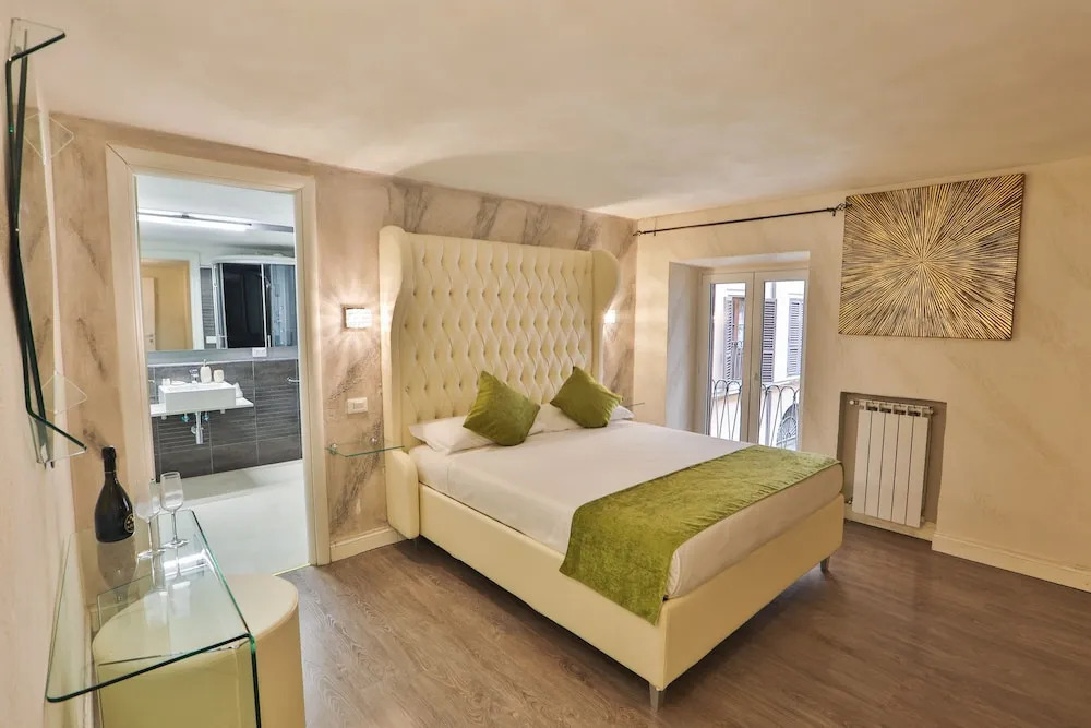 Grottini Luxury Suites ~ Pantheon