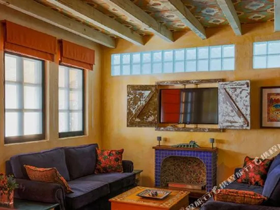 Casa Caramba