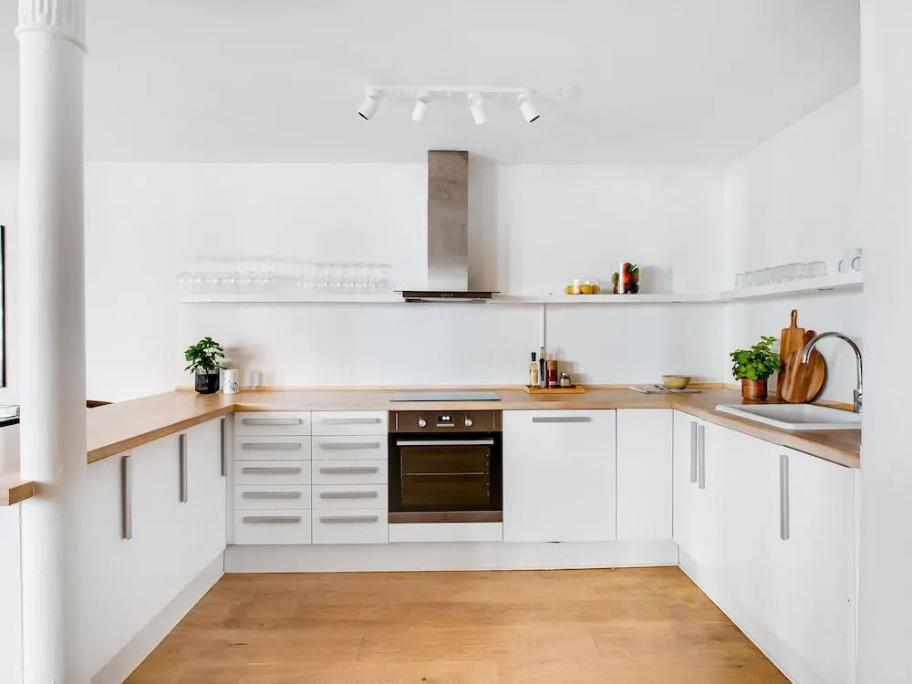 City 1- Pleasant 4-bdr Apt in Central Copenhagen