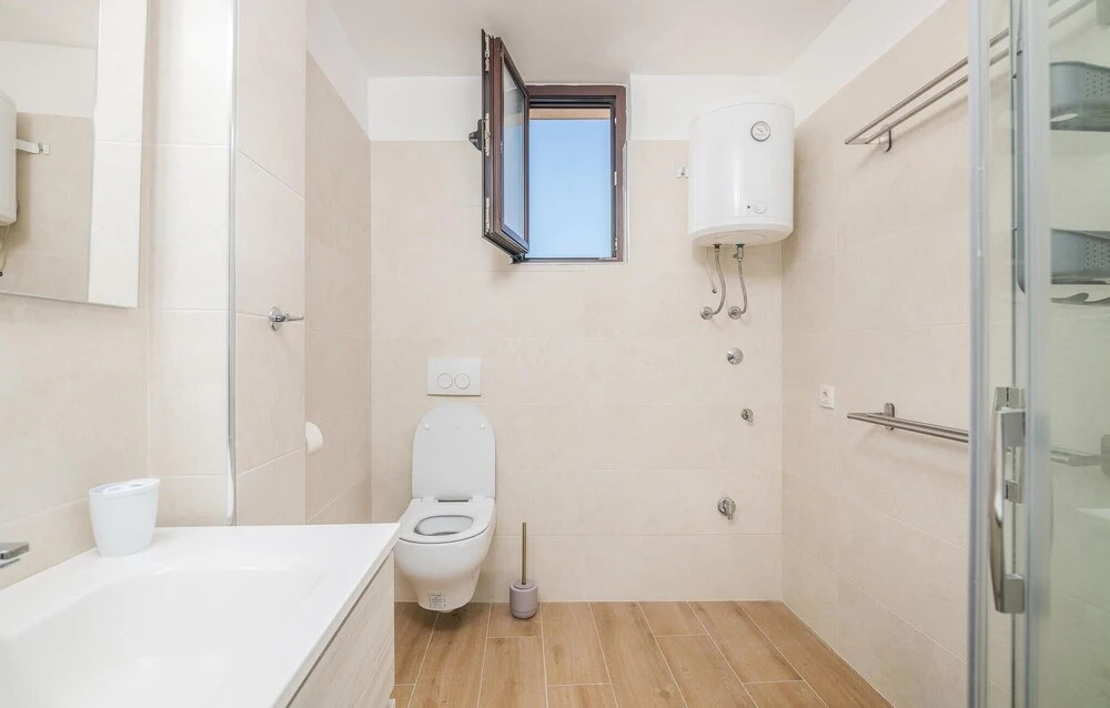 2 Bedroom Cozy Home In Dobrinj