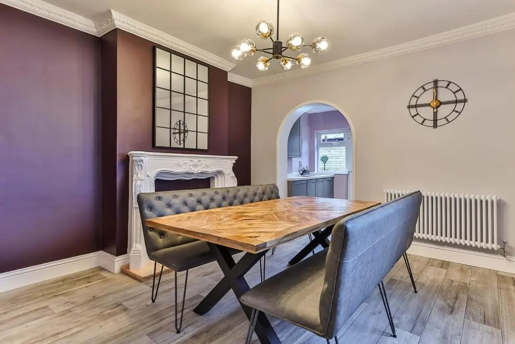 Luxury Spacious Pad with Games Room