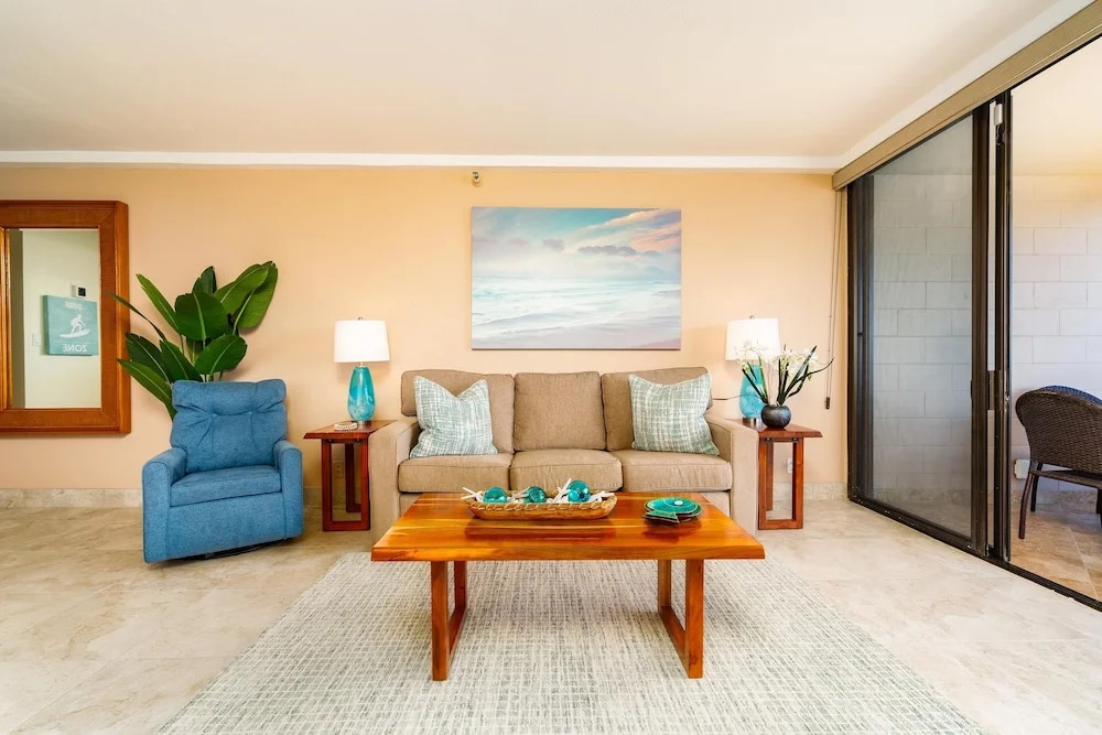 Maui Kai 908 Oceanfront 1 Bedroom 1 Condo by RedAwning