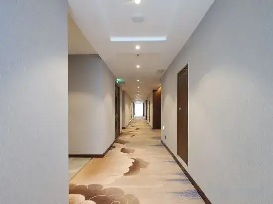 Vienna International Hotel (Yishui Kaixian International)