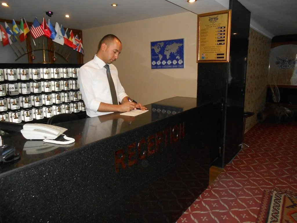 Buyuk Asur Oteli