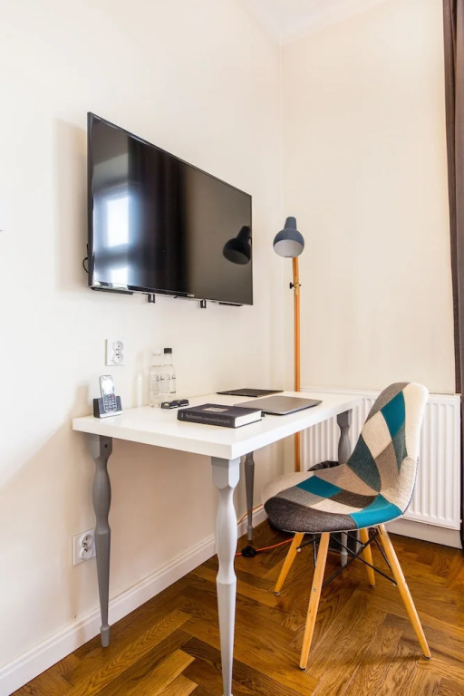 4 Walls by Novum House