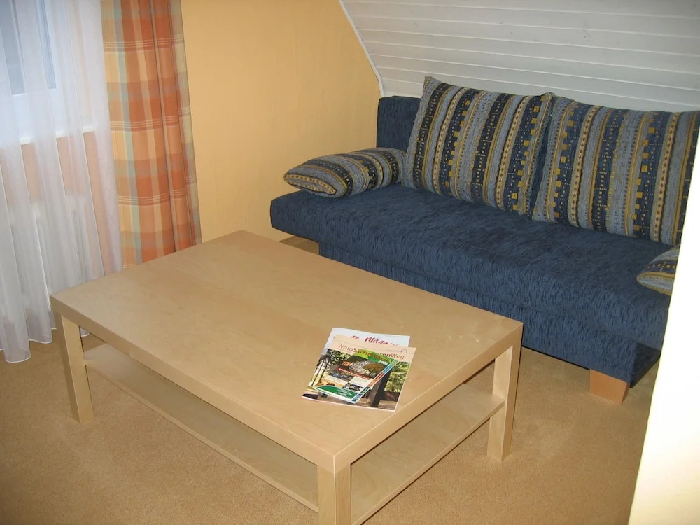 Pension & Ferienhaus Latröpchen